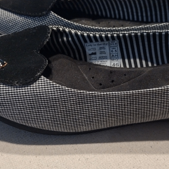 Lily in the Sky heat and ladybug flats 6.5 - Picture 4 of 8